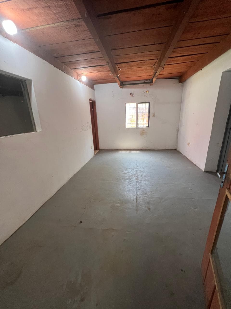 En Alquiler Depósito De 350 M2 En Fernando De La Mora Norte A395 – 2
