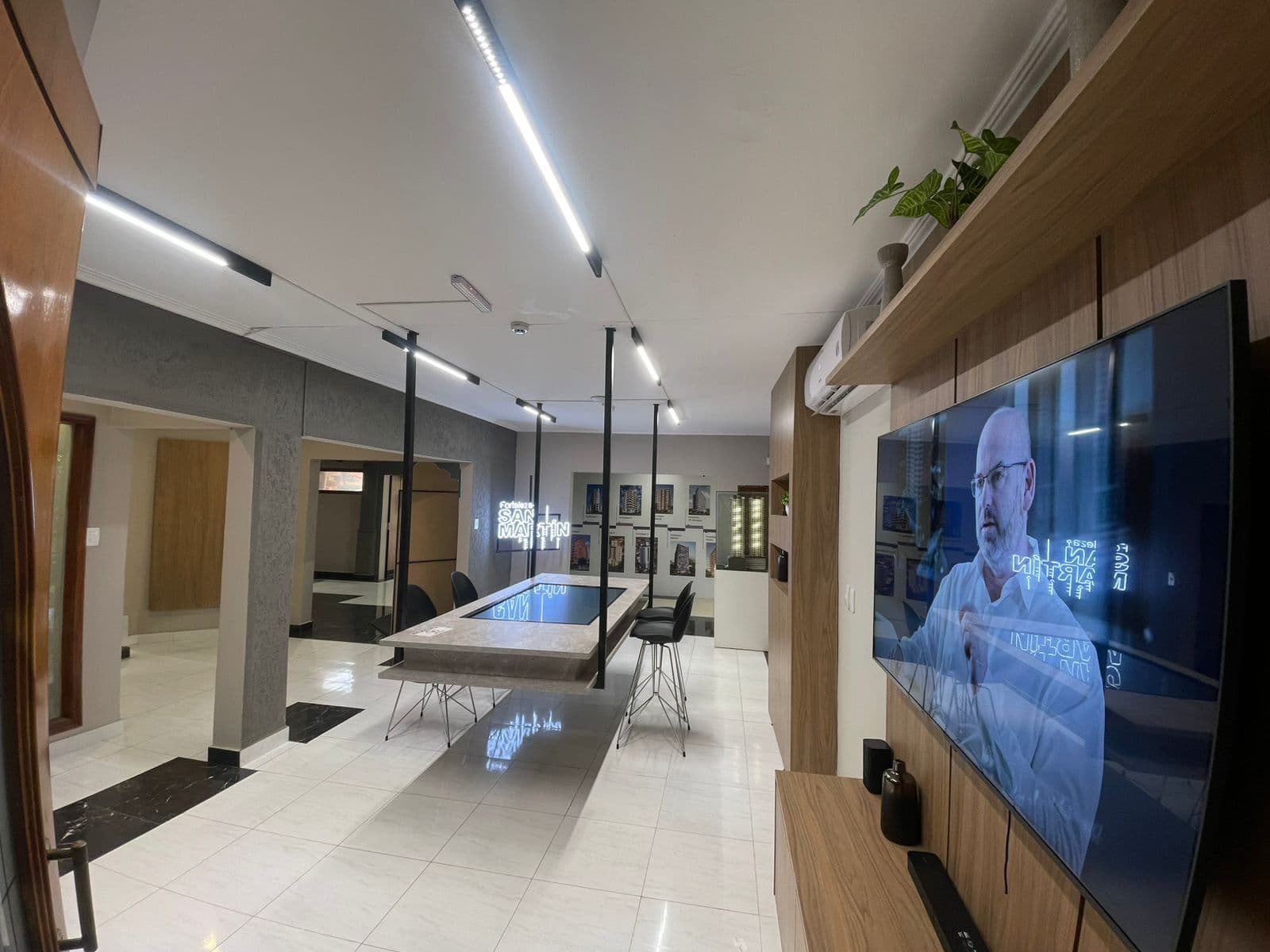 EN VENTA HERMOSA RESIDENCIA EN ASUNCIÓN – 3