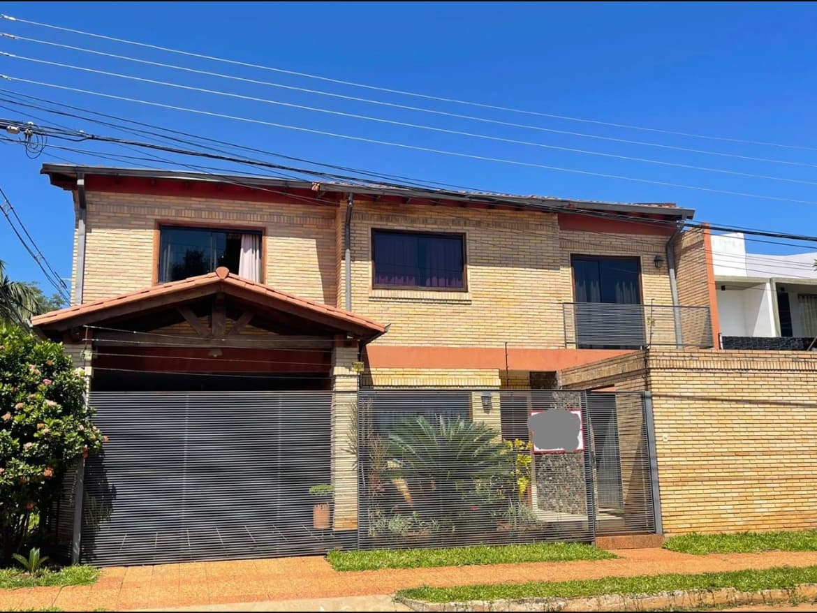 ALQUILO DÚPLEX AMOBLADO EN LUQUE 4TO. BARRIO