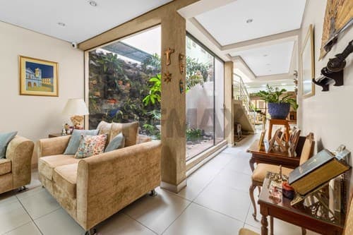 Residencia en venta en barrio Recoleta – 3