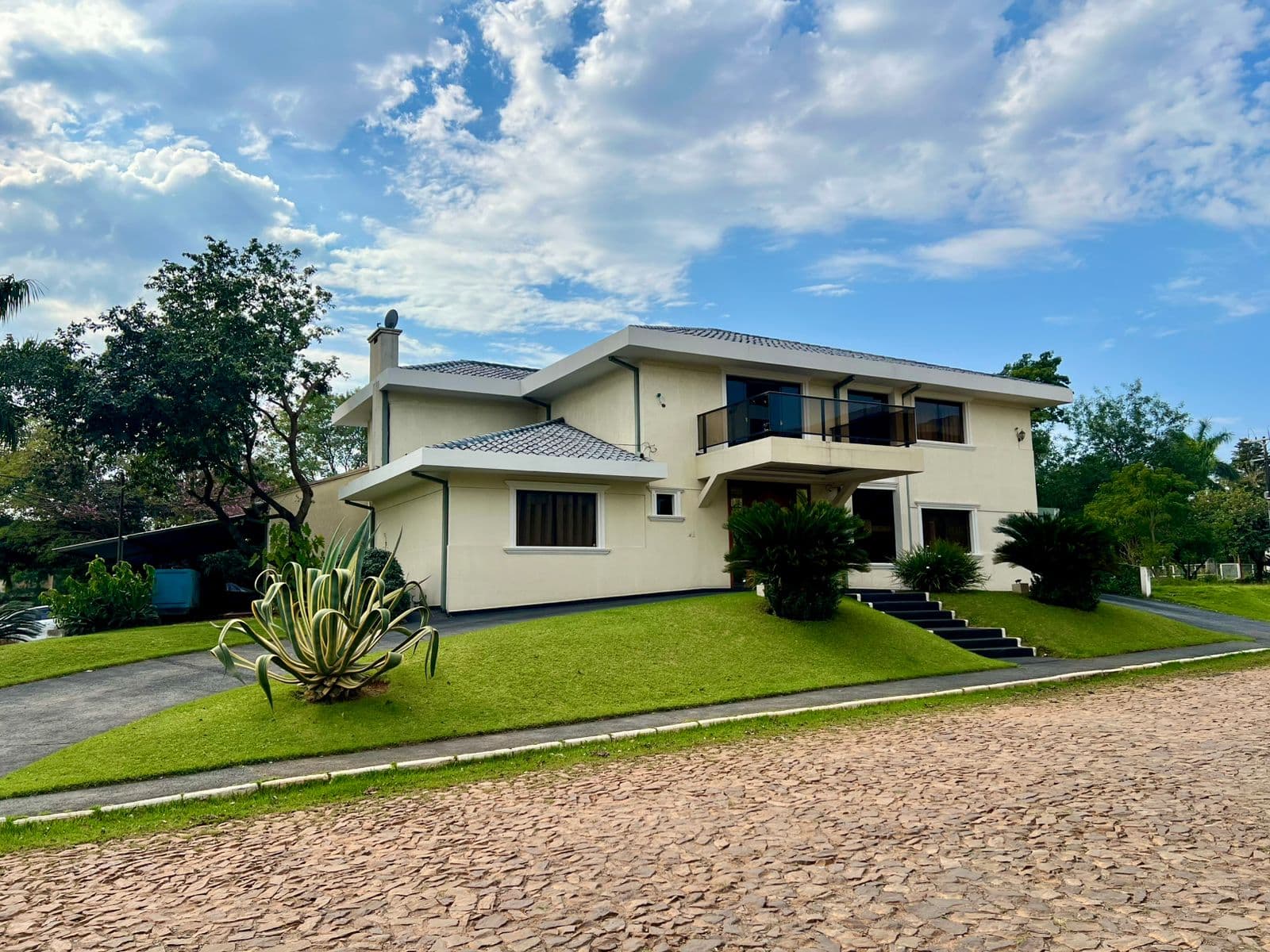 Alquilo residencia AMOBLADA