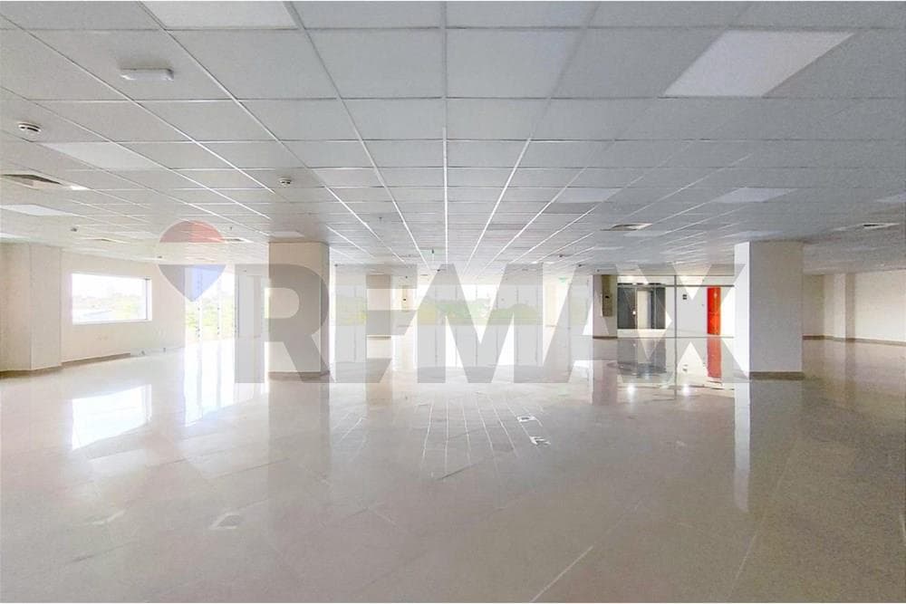 Oficina a estrenar de 204 m2 en Villa Morra – 3