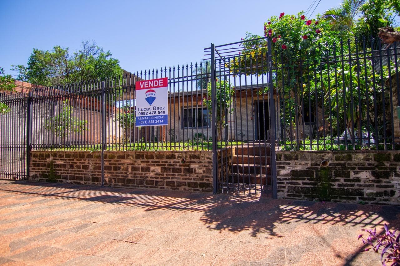 HERMOSA CASA EN SAN LORENZO EN VENTA – 2