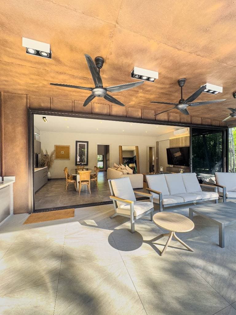 VENDO CASA DE 3 DORMITORIOS EN SAN BERNARDINO - ZONA LA SUIZA – 2