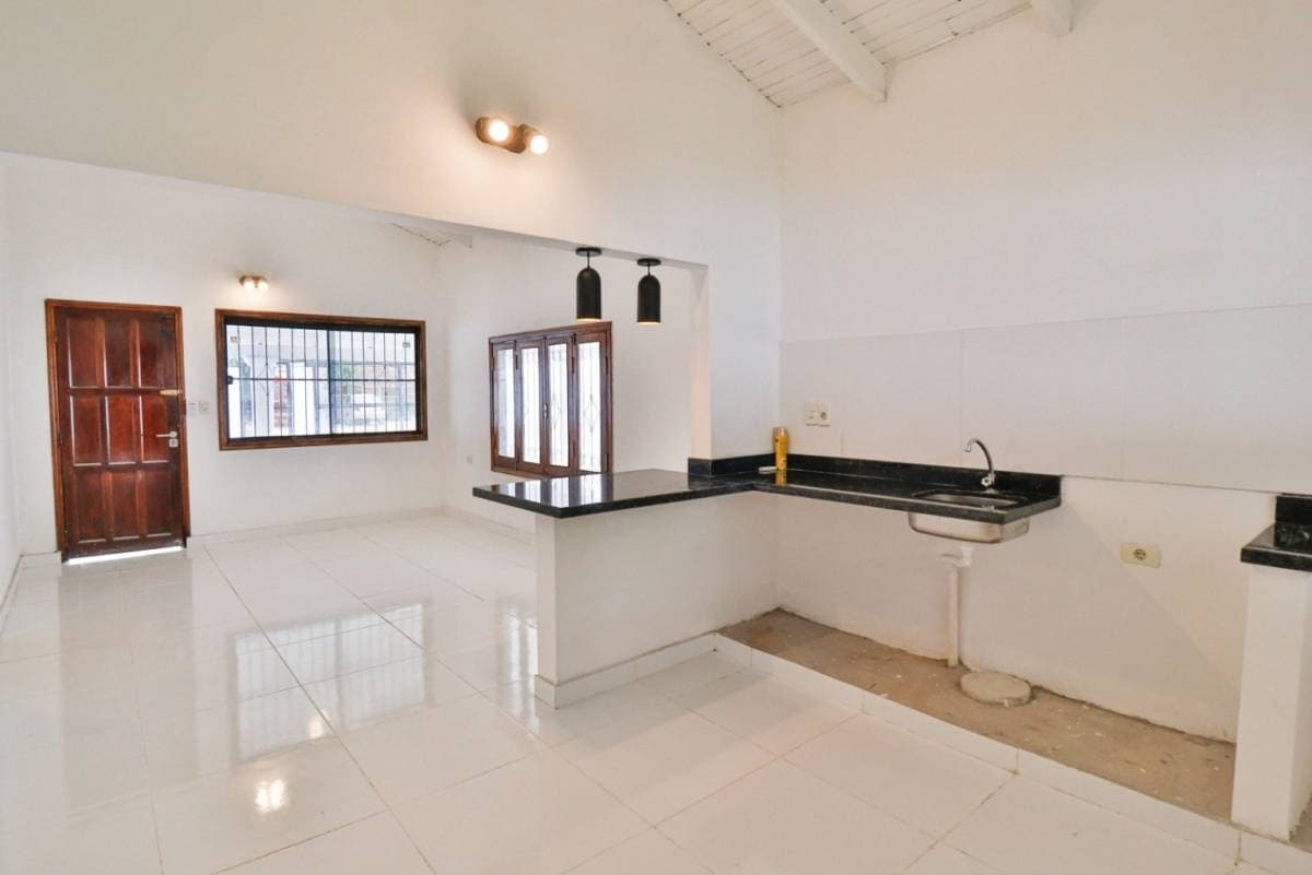 Alquilo casa de dos dormitorios en Mariano Roque Alonso, Barrio San Luís – 2