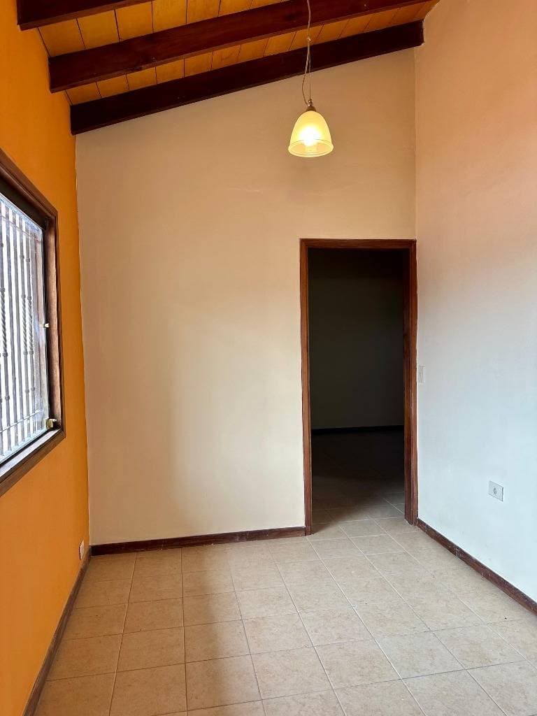 ALQUILO DÚPLEX EN BARRIO LAS MERCEDES – 3