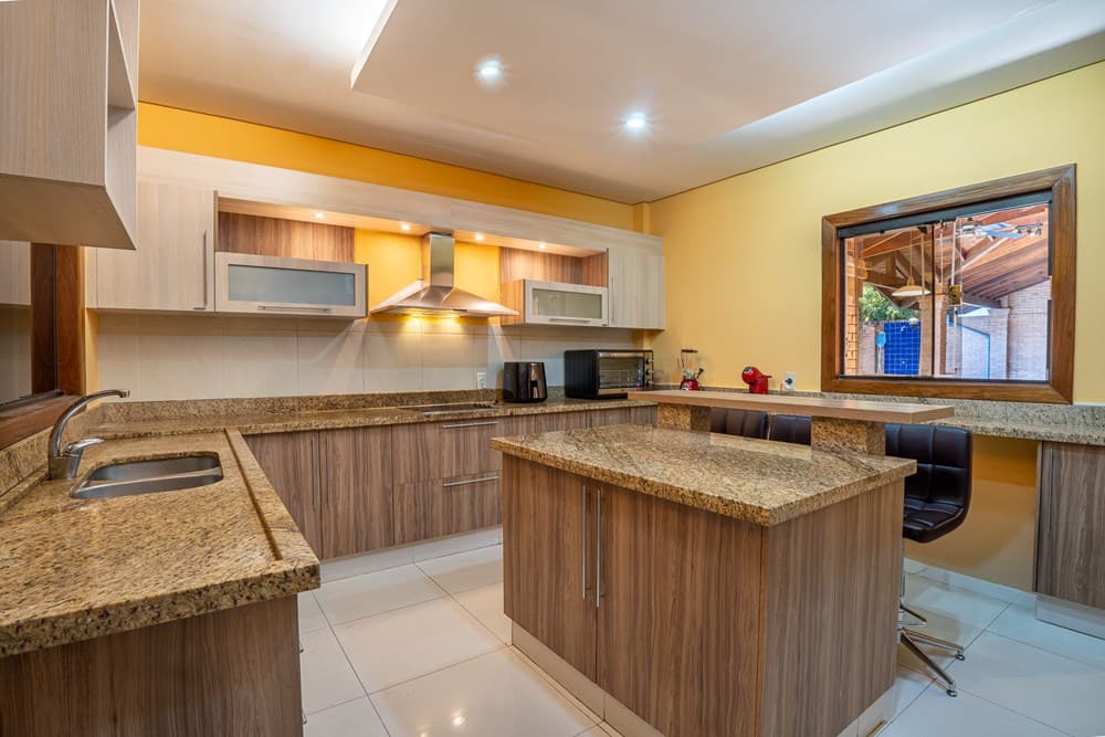 ALQUILO HERMOSA CASA EN ASUNCION BARRIO CARMELITAS