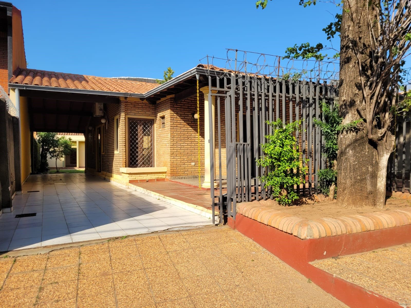 Hermosa Casa En Venta - Barrio San Felipe, San Lorenzo – 2