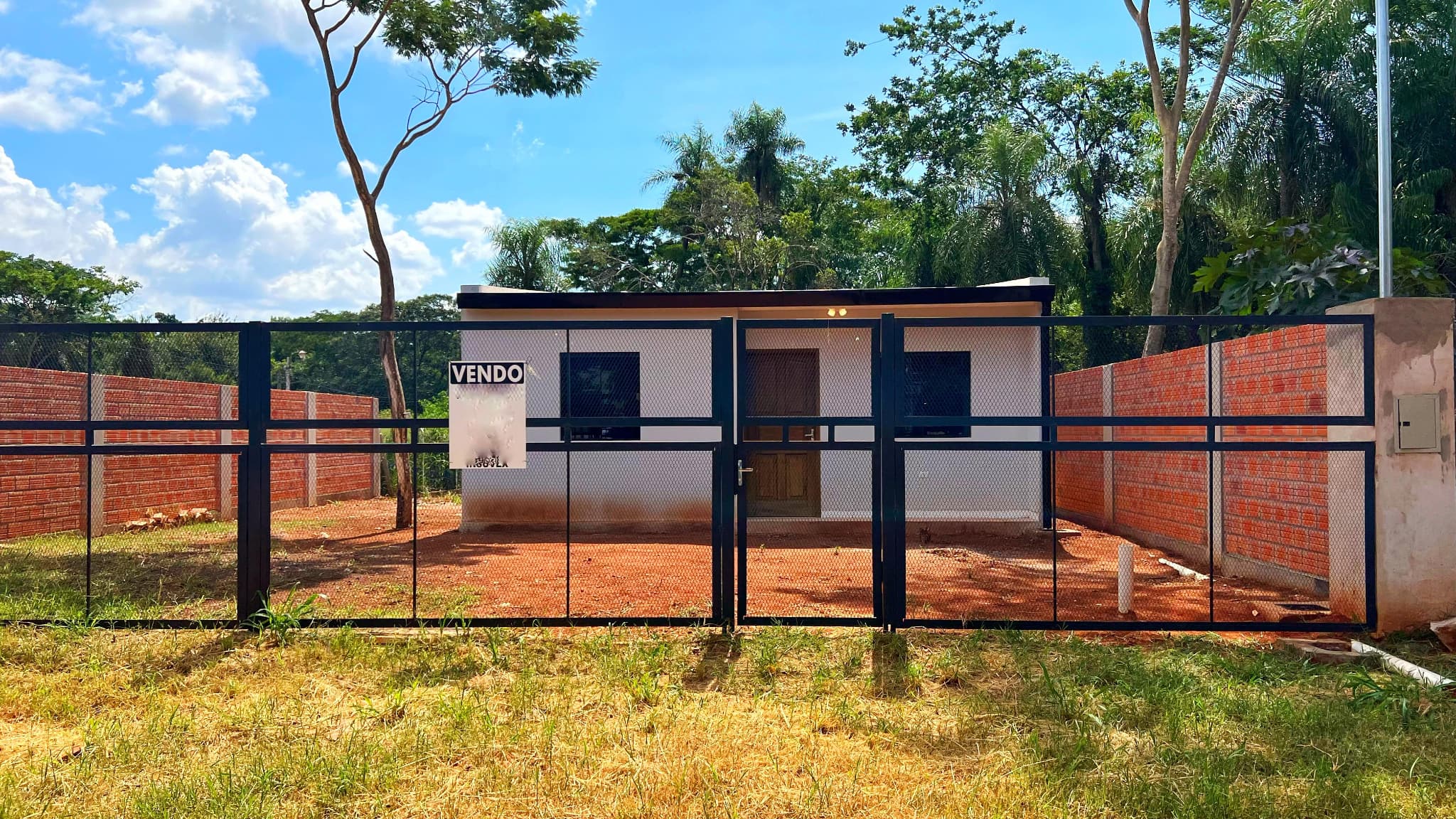 Vendo Chalet A Estrenar En Esquina A Precio De Oferta En Luque Mora Cue