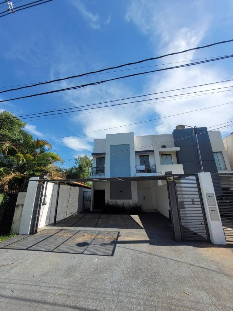 AMPLIO DUPLEX EN ALQUILER– ZONA RAKIURA, LUQUE