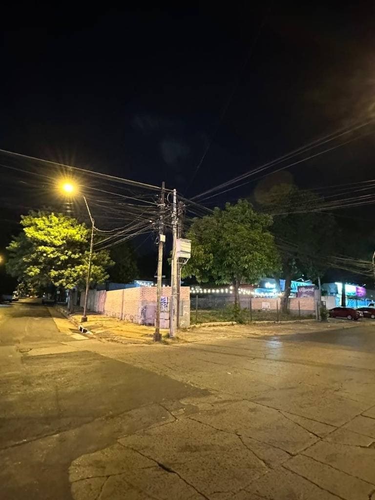 VENDO PROPIEDAD CON UBICACIÓN ÚNICA EN ESQUINA SOBRE ESPAÑA