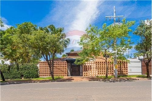VENDO/ALQUILO CASA DE 3 DORMITORIOS EN SUITE   ﻿EN FERNANDO DE LA MORA!!!!!!