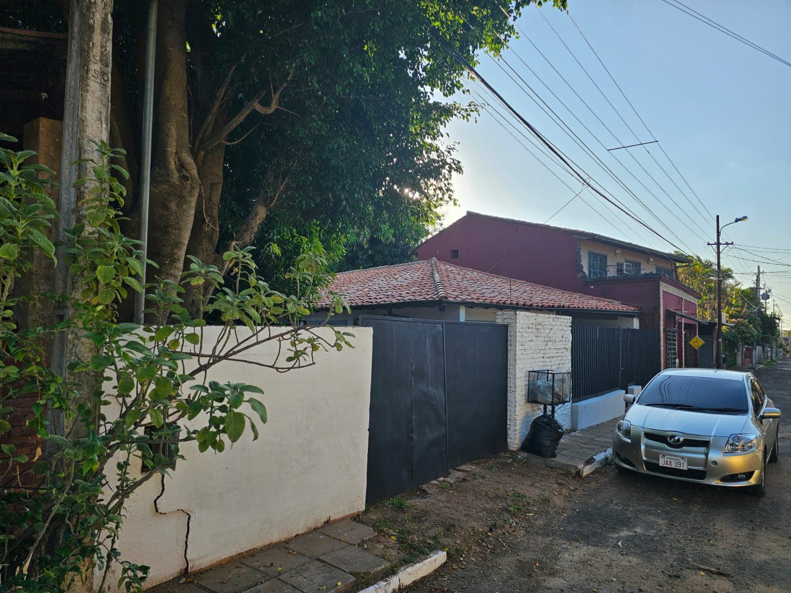 En Venta Casa en Fernando de la Mora, Zona Paseo 1811 – 3