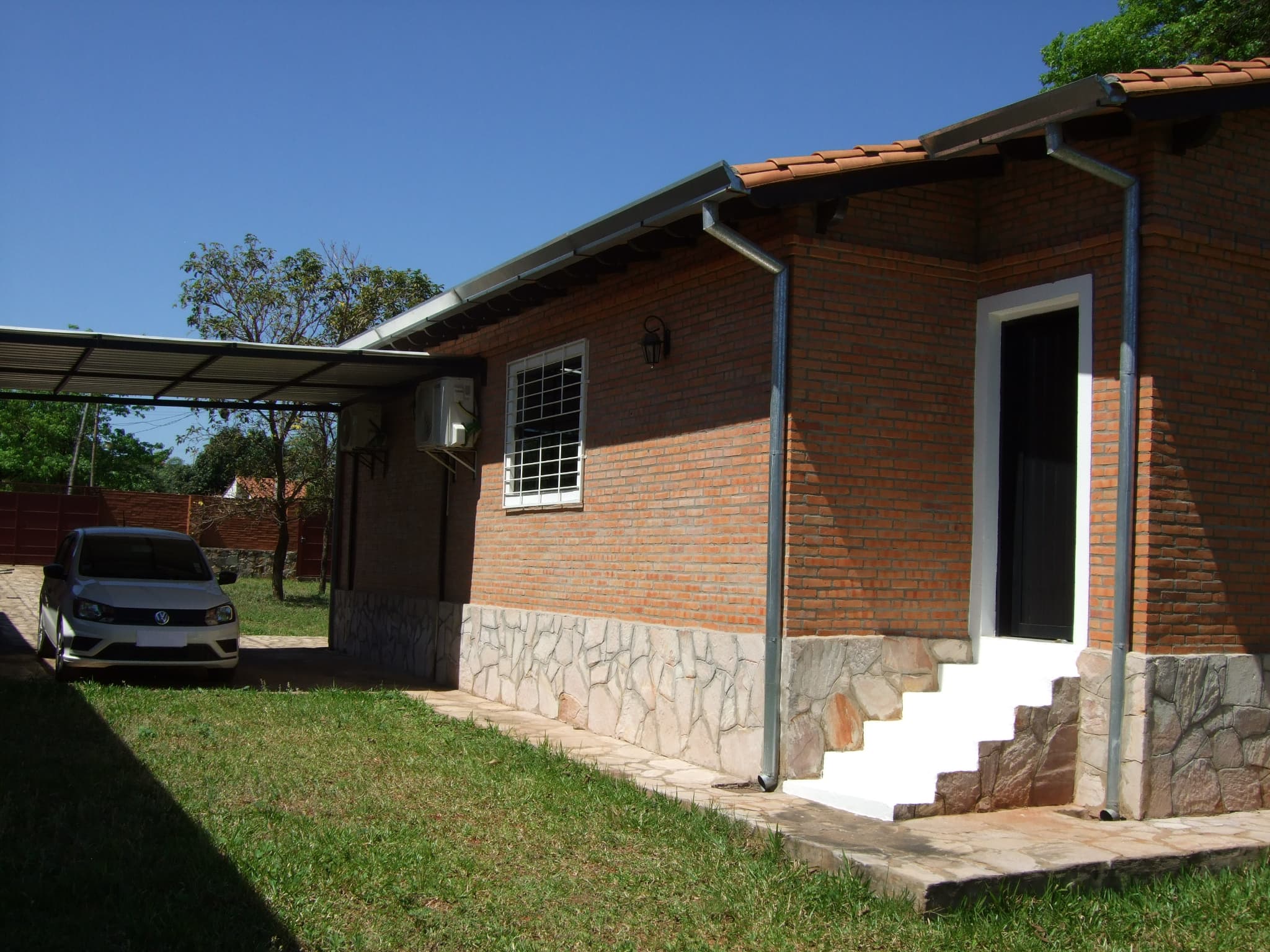 Venta De Casa En Areguá De Excelente Calidad Constructiva – 3