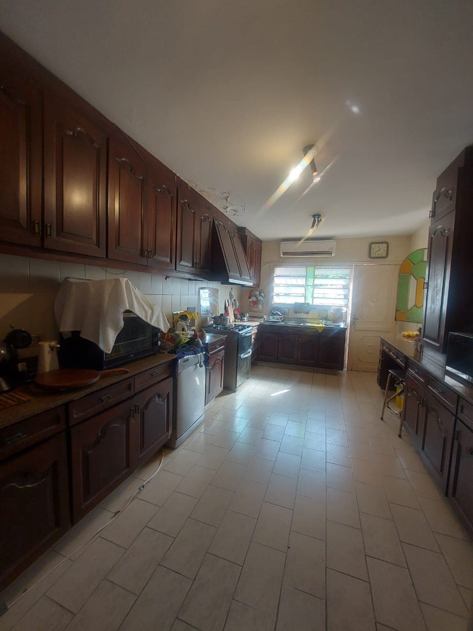 Vendo Terreno con construcción 800 mts2. Barrio Mcal. Estigarribia. COD A6 – 2