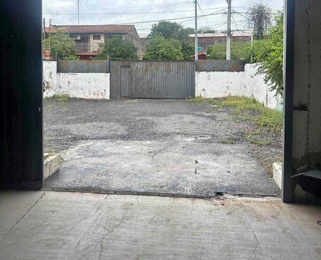 ALQUILO TINGLADO EN FERNANDO DE LA MORA ZONA 4 MOJONES – 3