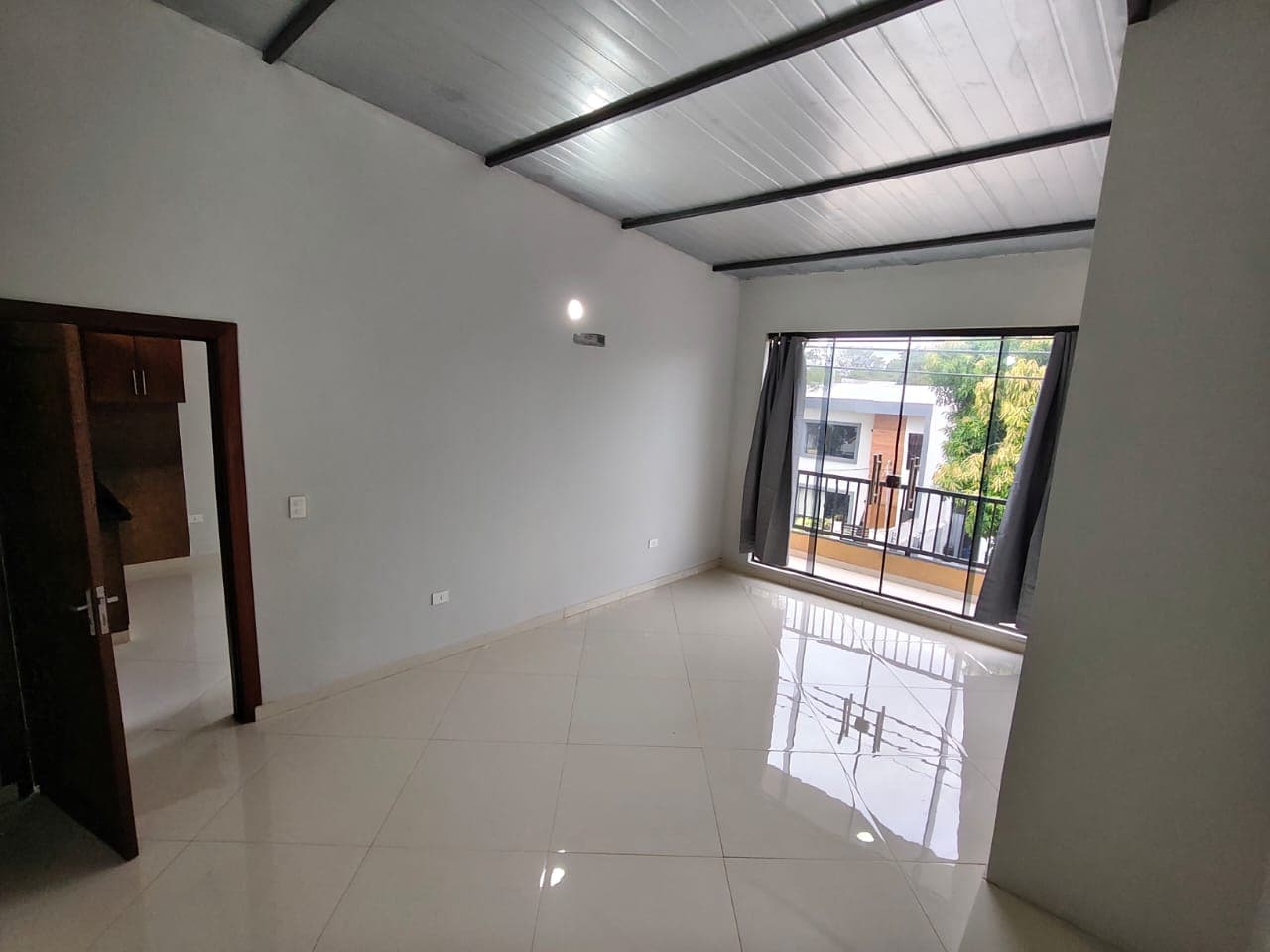 ALQUILO DEPARTAMENTO A ESTRENAR DE 1 HABITACIÓN EN LAMBARÉ – 3