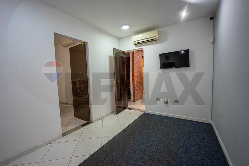 Alquilo Local Para Oficinas En Las Mercedes – 3