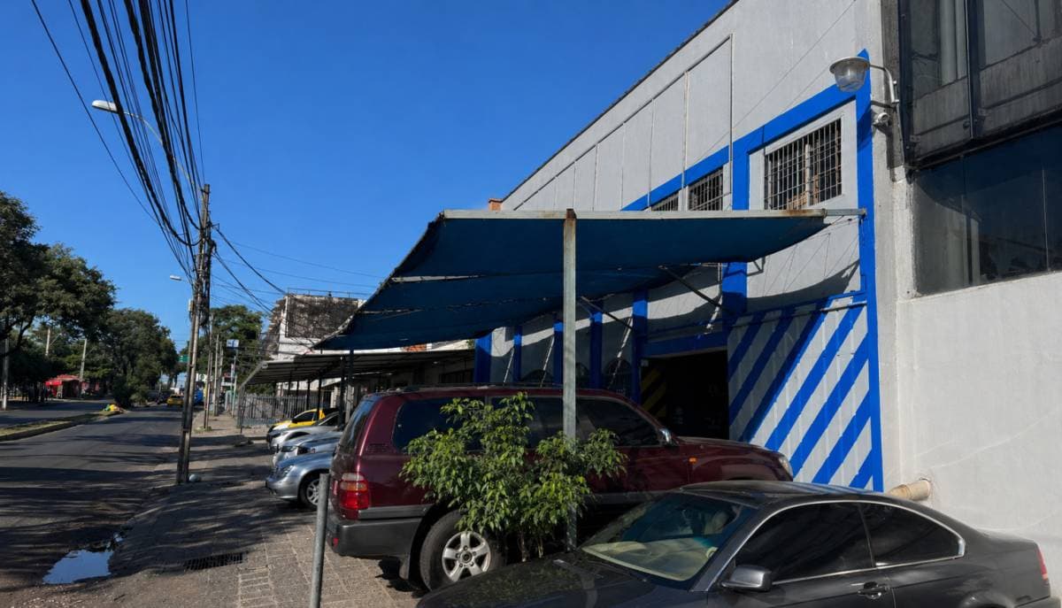 TINGLADO EN ASUNCION SOBRE AVENIDA – 2