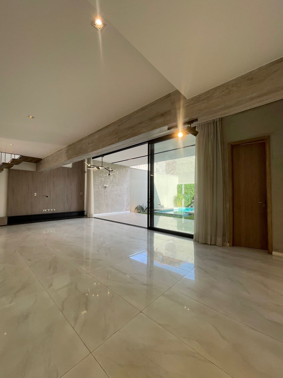 DUPLEX DE 3 HABITACIONES - EN VENTA – 3