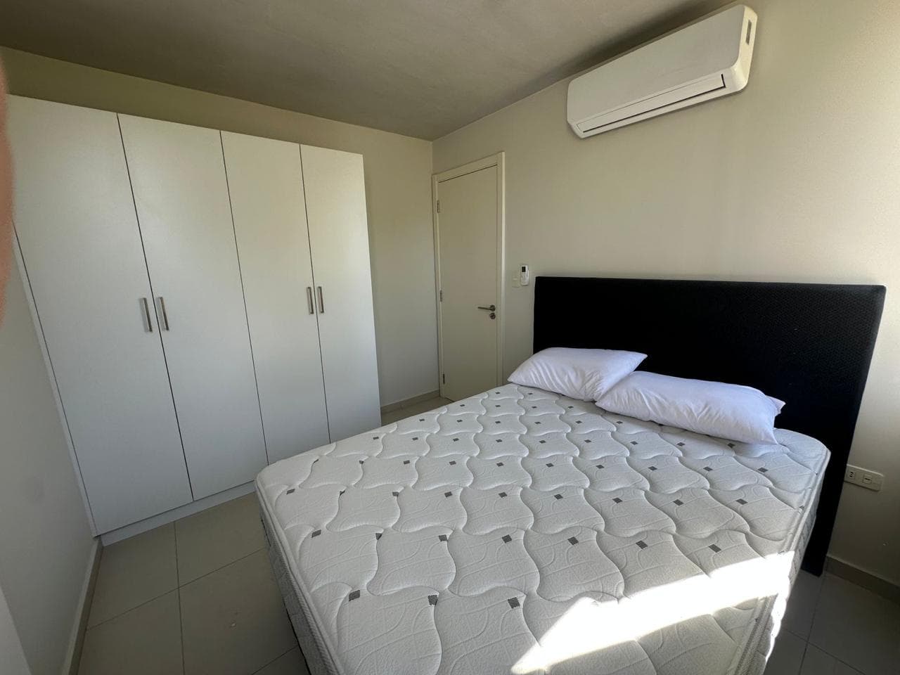Alquilo Dpto Semi Amoblado De 2 Habitaciones. - Luque. – 3