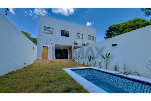 Duplex de 3 habitaciones con Piscina en Luque Ycuá Karanda'y