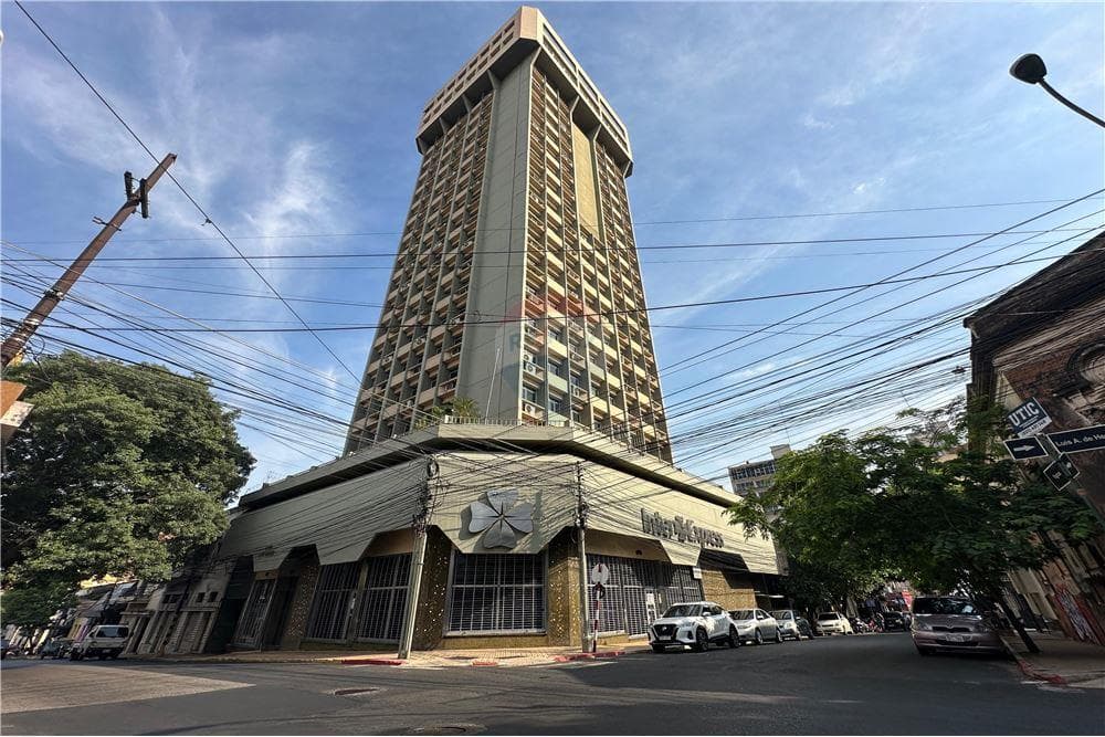 Alquilo Oficina con vista en Edificio Corporativo - Centro Asunción