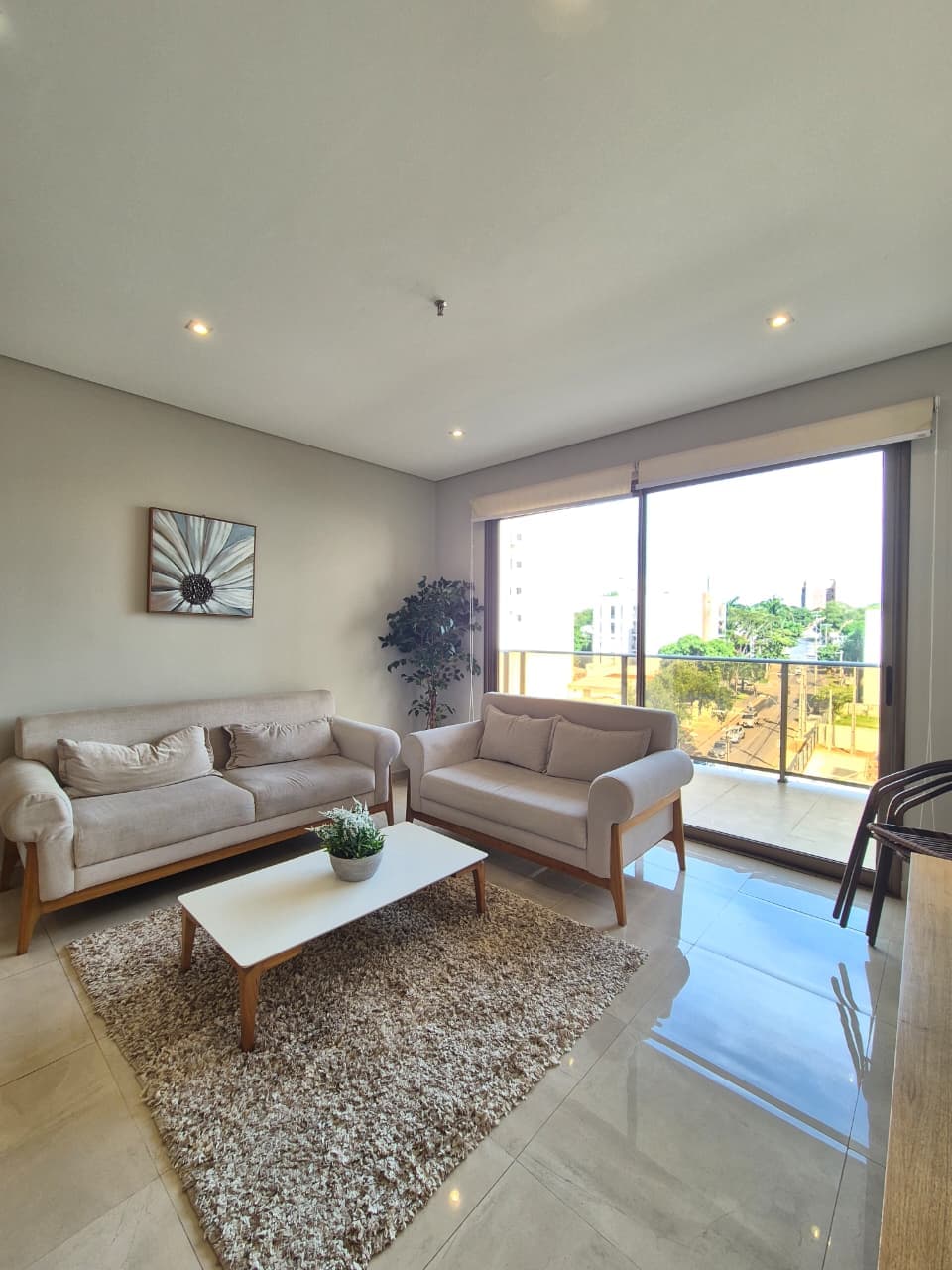 Departamento En Alquiler Amoblado De 2 Habitaciones, Zona Molas Lopez. – 2