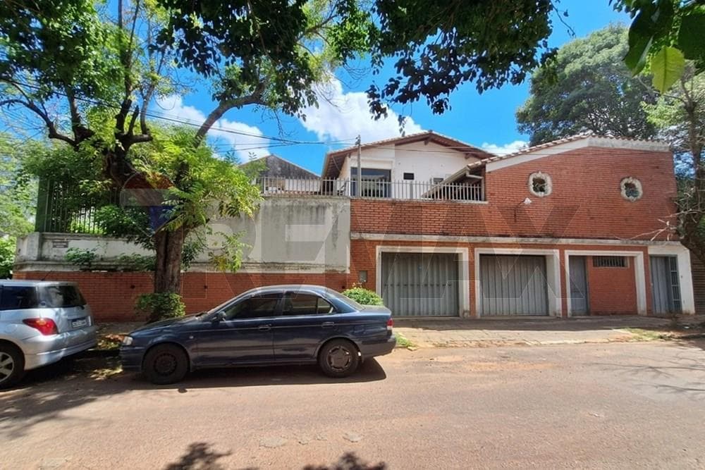 Propiedad en esquina zona Shopping del Sol – 3