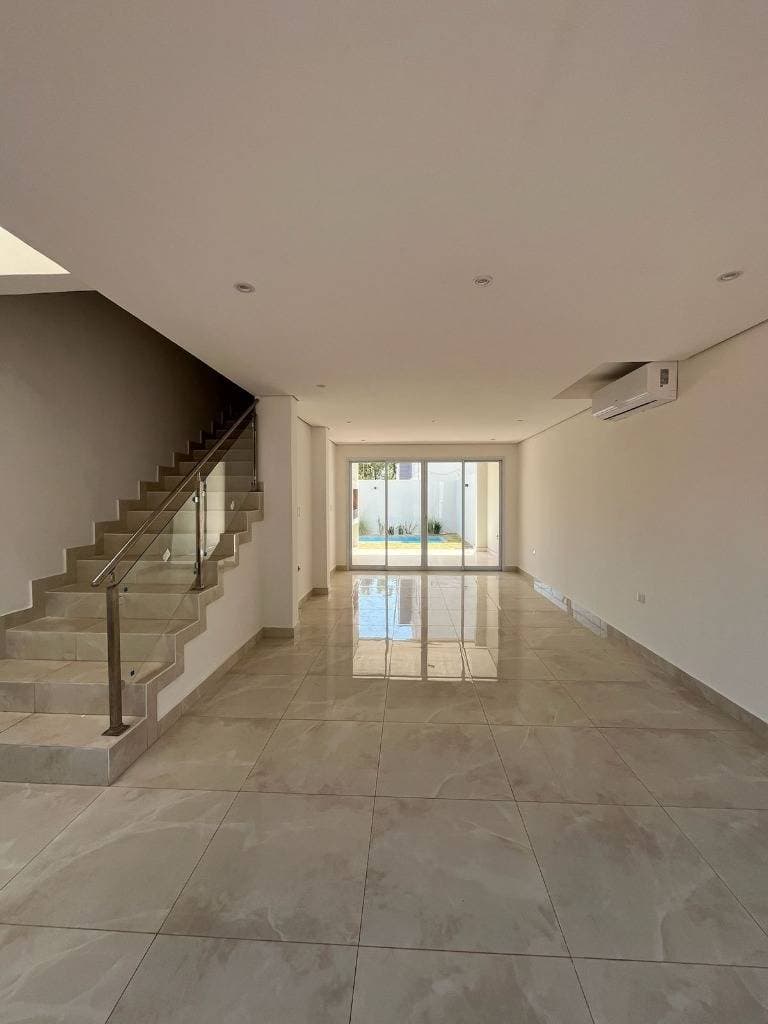 Alquiler de Casas Pareadas a estrenar, 3 dormitorios en Luque (Jardín de Oro) – 2