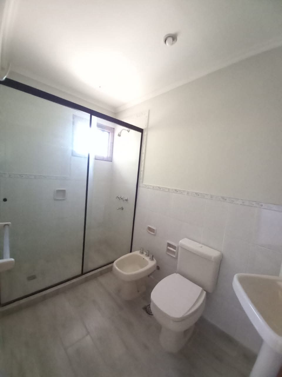 ALQUILO HERMOSA CASA EN FERNANDO DE LA MORA NORTE ZONA ROYAL PLAZA cod 059* – 3