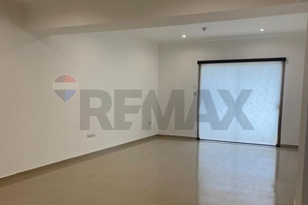 Departamento sobre Av. Molas López, Asunción – 3