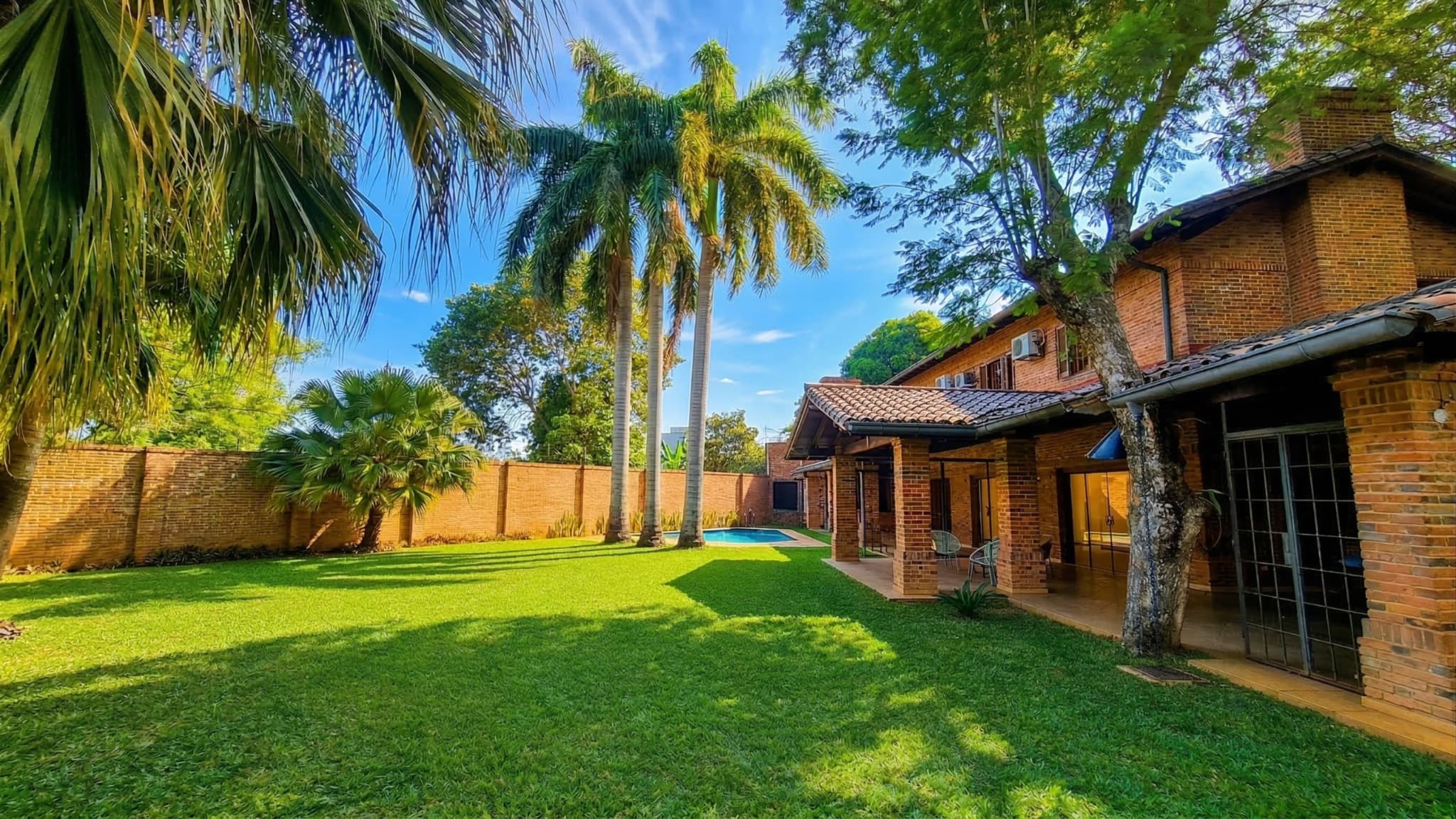 4000 Usd- Residencia En Las Lomas! – 2