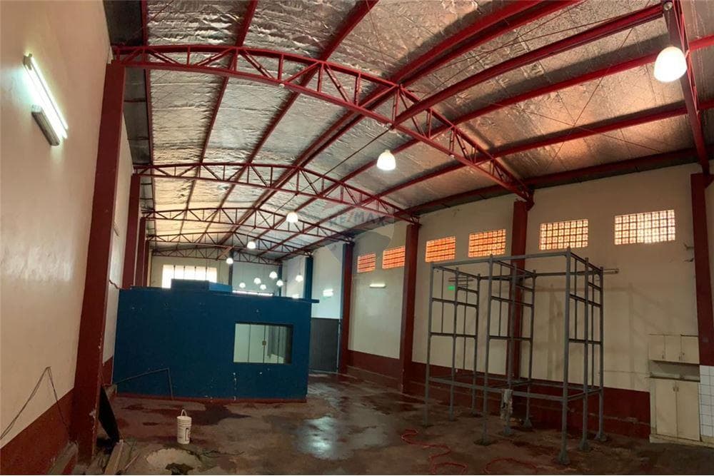 Alquilo Local comercial con depósito SAN LORENZO – 2