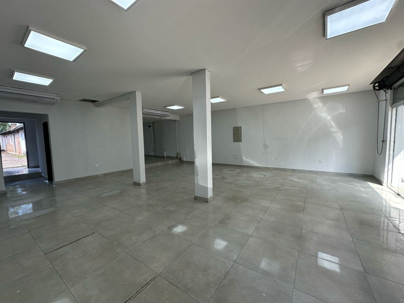 Oficina en alquiler ubicado en Sajonia – 3