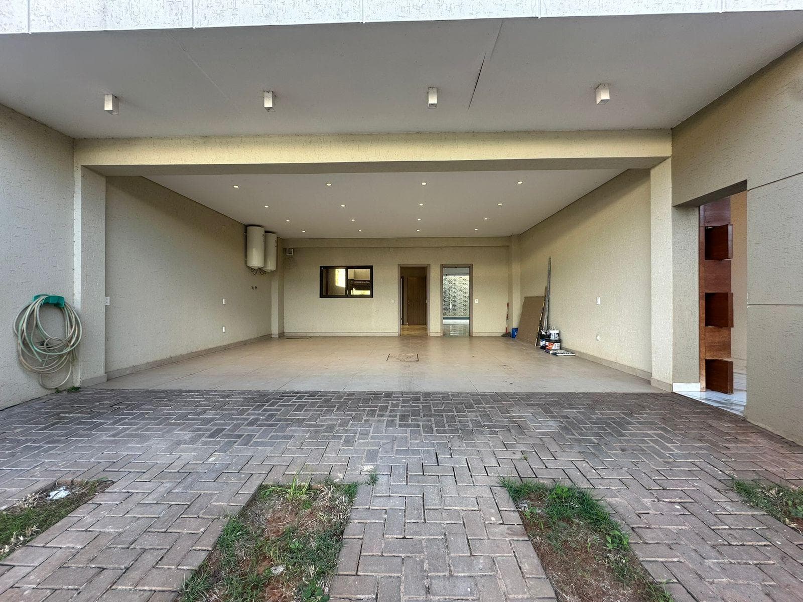 Casa en alquiler de 5 dormitorios c/ cochera en Cañada San Miguel – 3