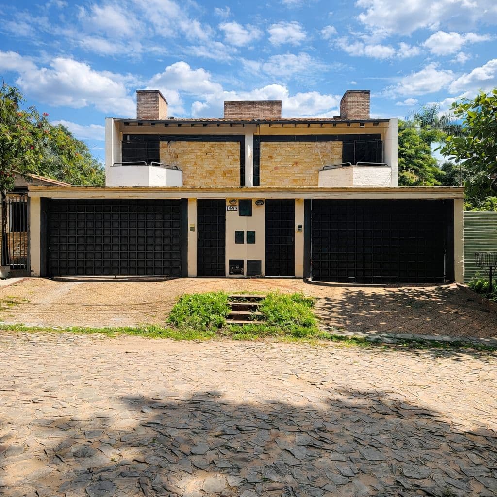 OPORTUNIDAD DE INVERSIÓN – VENDO 2 DÚPLEX EN MBURUCUYÁ