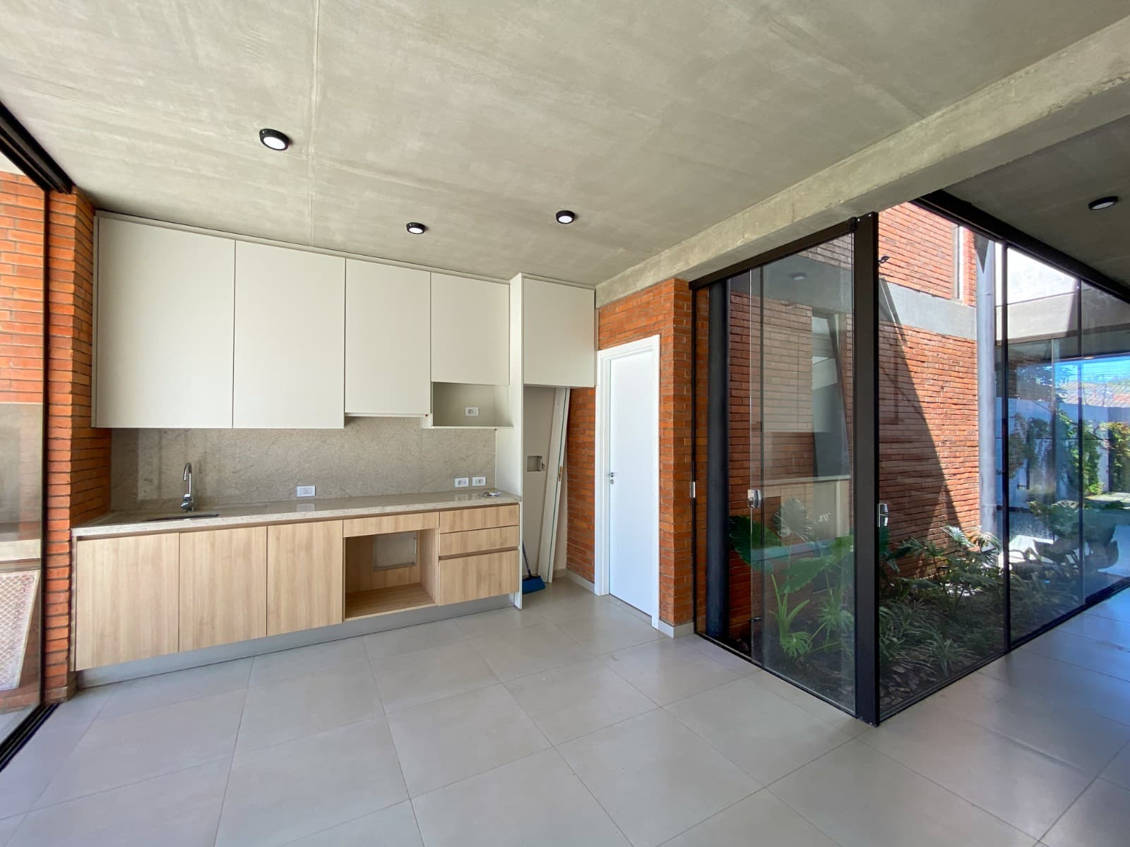 DUPLEX EN LUQUE CUARTO BARRIO