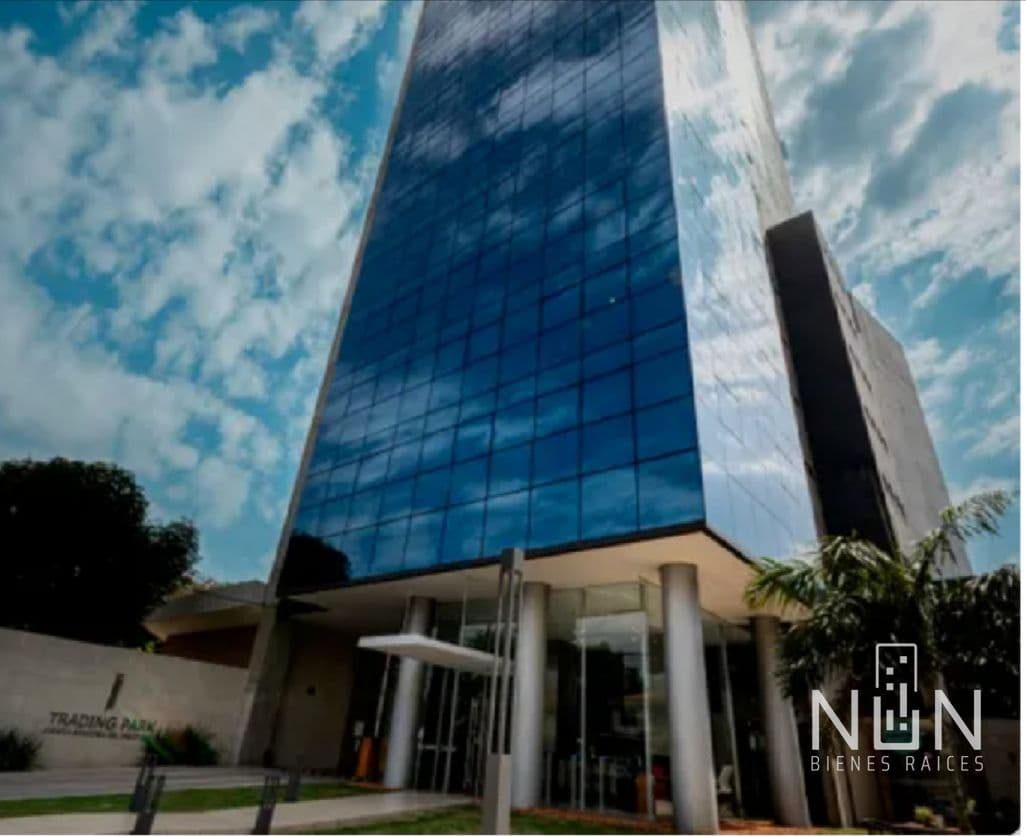 Oficina en alquiler c/ cochera en Avenida Aviadores del Chaco