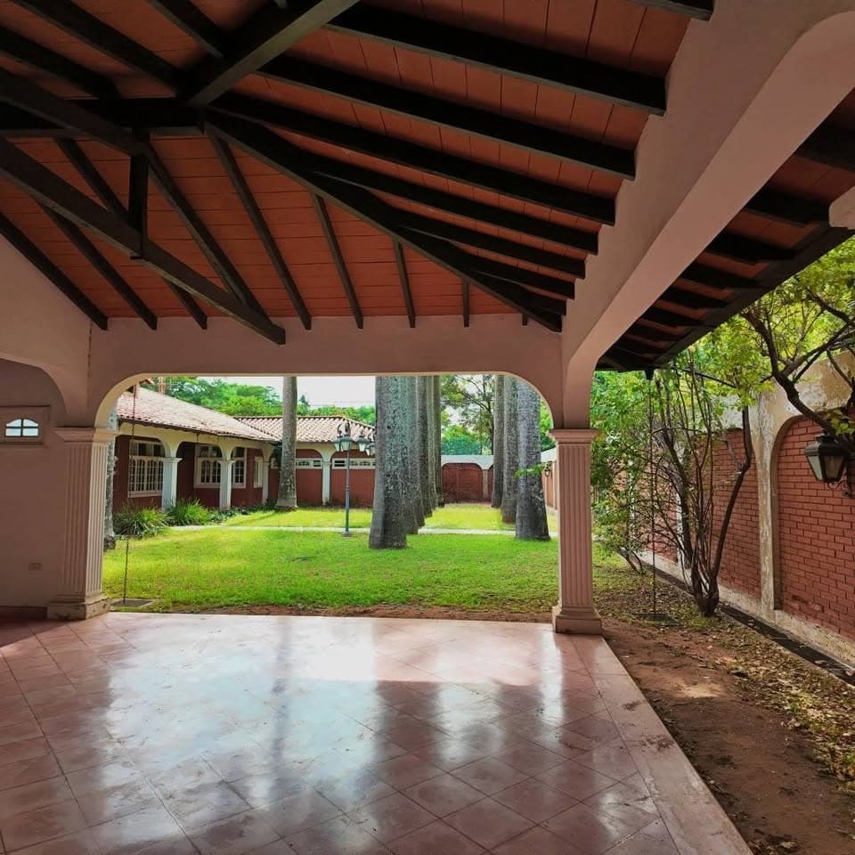 Amplia Residencia en el corazón de Recoleta – 3