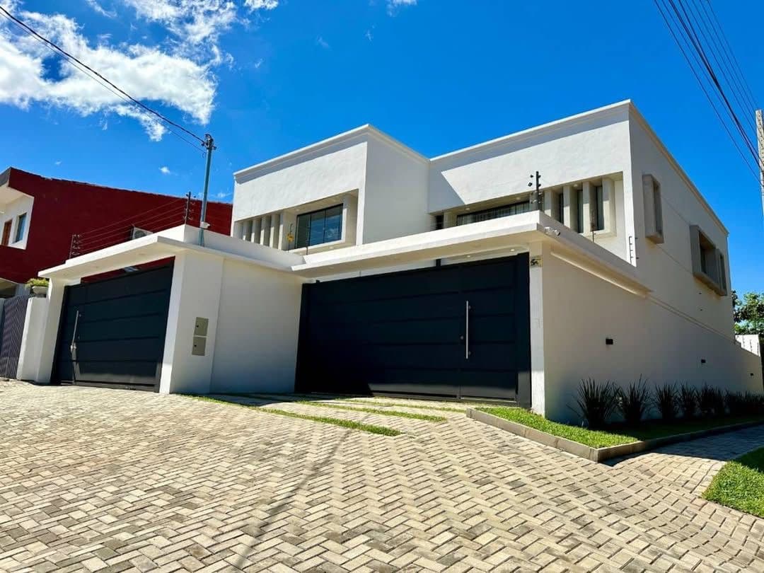 Vendo Duplex amoblado Loma Pyta Las Golondrinas