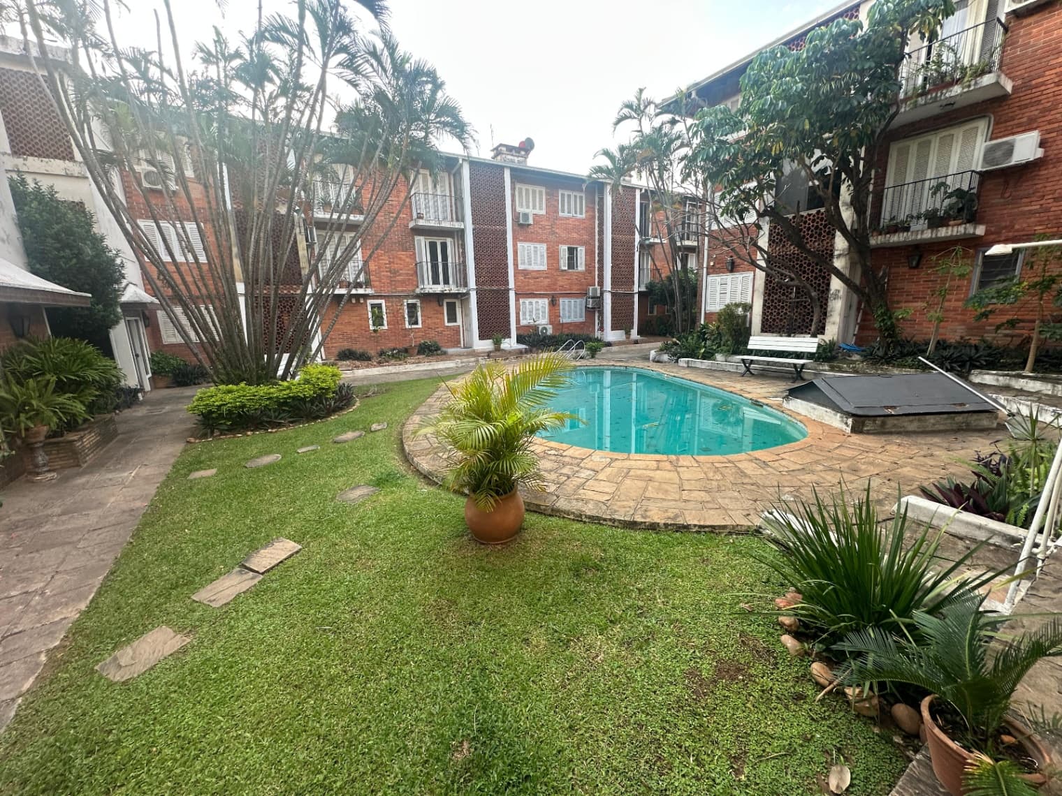 Departamento en venta c/ cochera en Manorá