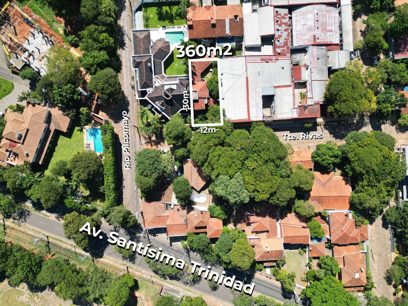 Vendo terreno con casa en Mburucuyá