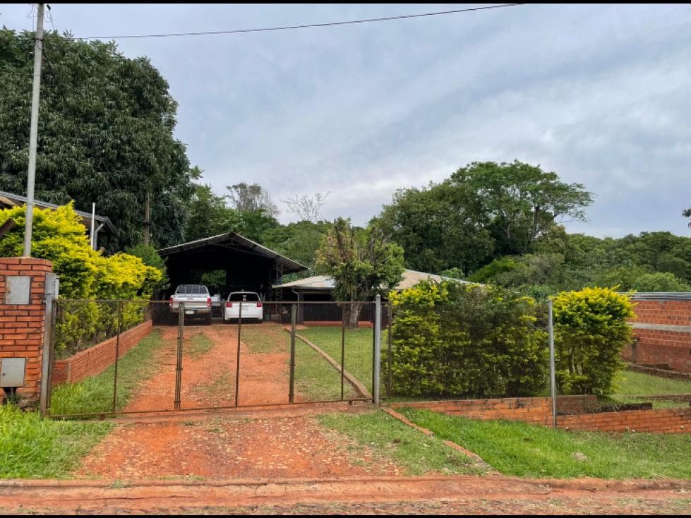EN VENTA HERMOSA CASA EN EL DEPARTAMENTO DE ITAPÚA. – 2