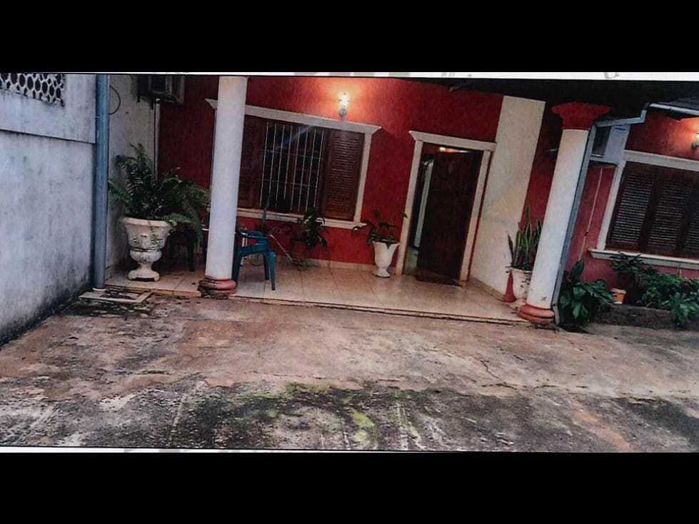 EN VENTA CASA EN ENCARNACION – 2