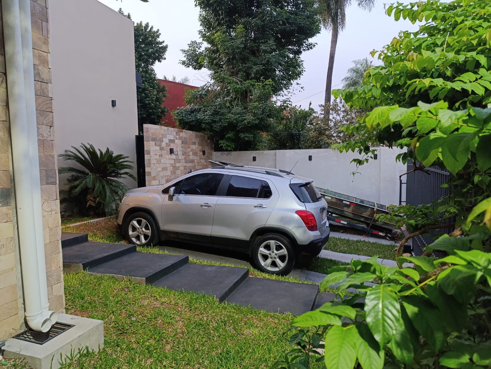 Vendo HERMOSA casa en Los Laureles!! – 2
