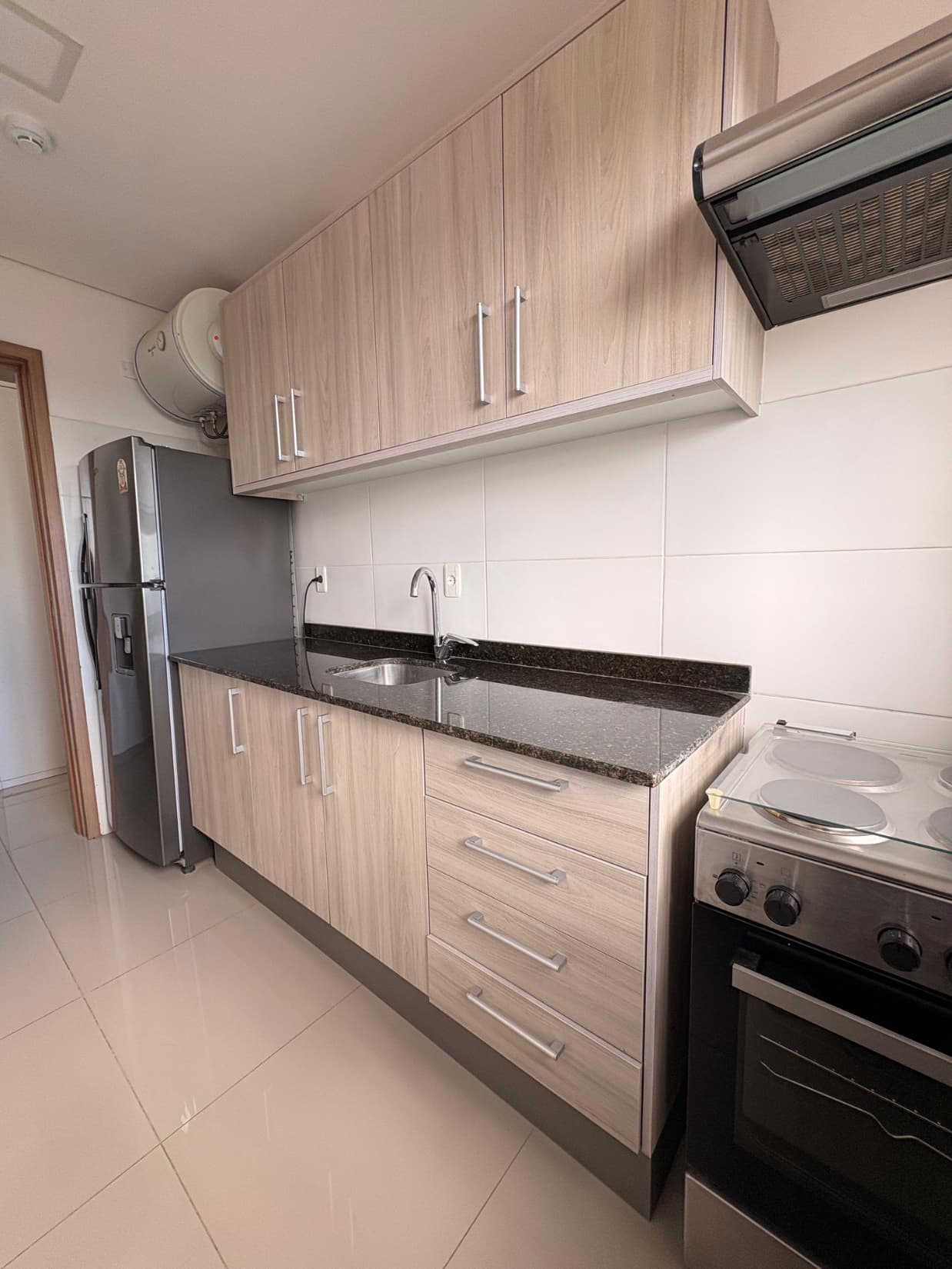 SANTÍSIMA TRINIDAD, EN ALQUILER, AMPLIO DEPTO DE 1 DORMITORIO. – 2