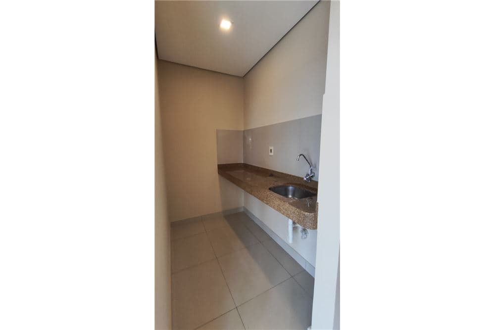 LOCAL COMERCIAL EN ALQUILER - MARIANO ROQUE ALONSO – 3