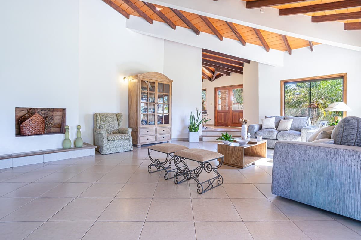 EN VENTA HERMOSA CASA EN LAMBARE BARRIO KENNEDY – 2