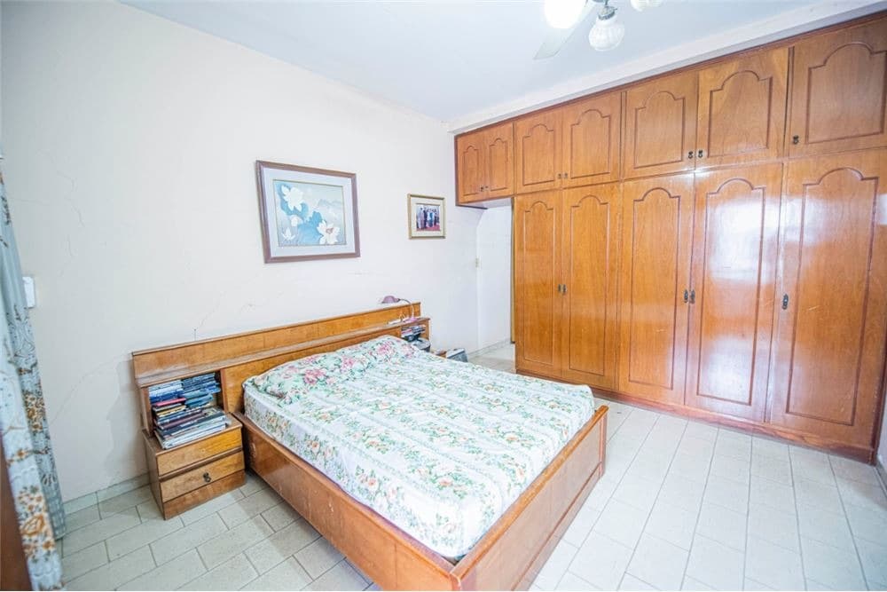 CASA EN VENTA DE 6 SUITES - OBRERO – 2